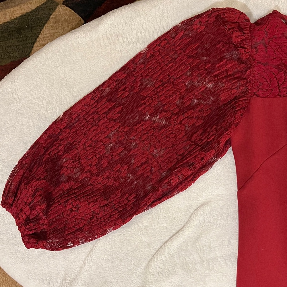 White House Black Market burgundy dress w/ pleated lace sleeves & neckline. S - Picture 14 of 14